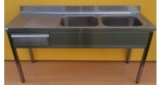 Dvoudřez mycí s odkládací plochou vlevo a zásuvkou 1900x600x900mm nerezový gastro nábytek